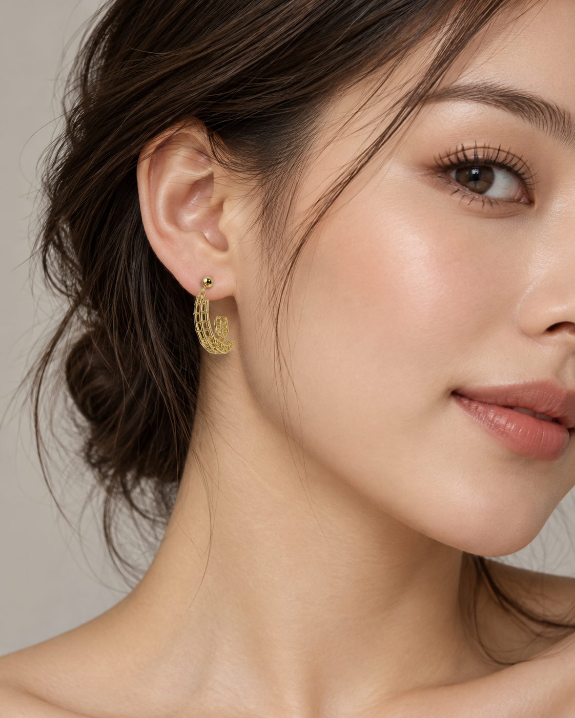 ZK-012 | Nova – Gold Geometrik Kafes Halka Küpe