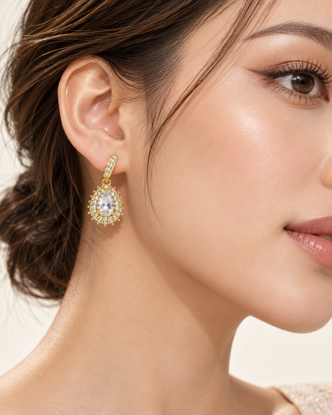 ZK-008 | Bella – Gold Kristal Damla Taşlı Küpe
